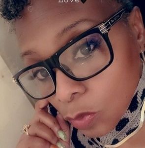 Meet your Posher, Agnes